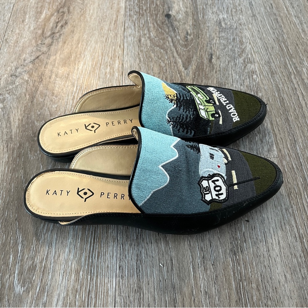 Katy Perry Collections Black and Green Flats